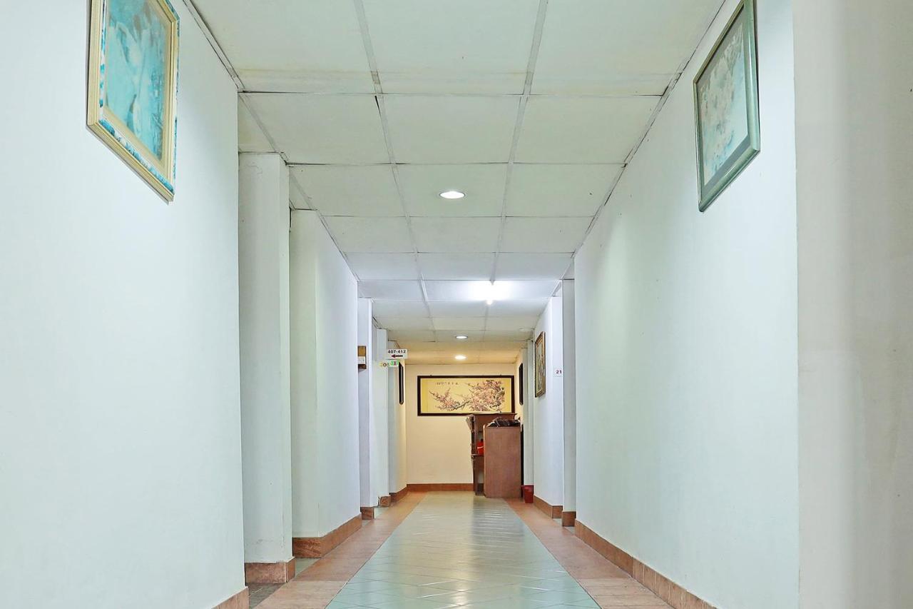 Oyo 90598 Living House C0 Kuching Exterior foto
